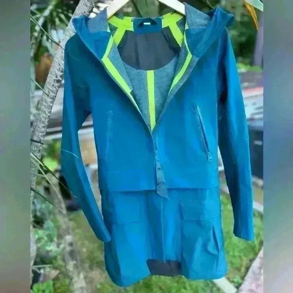 Lululemon $248 Rain or Shine Coat Trench Glyde Convertible Teal Blue Neon‎ Green